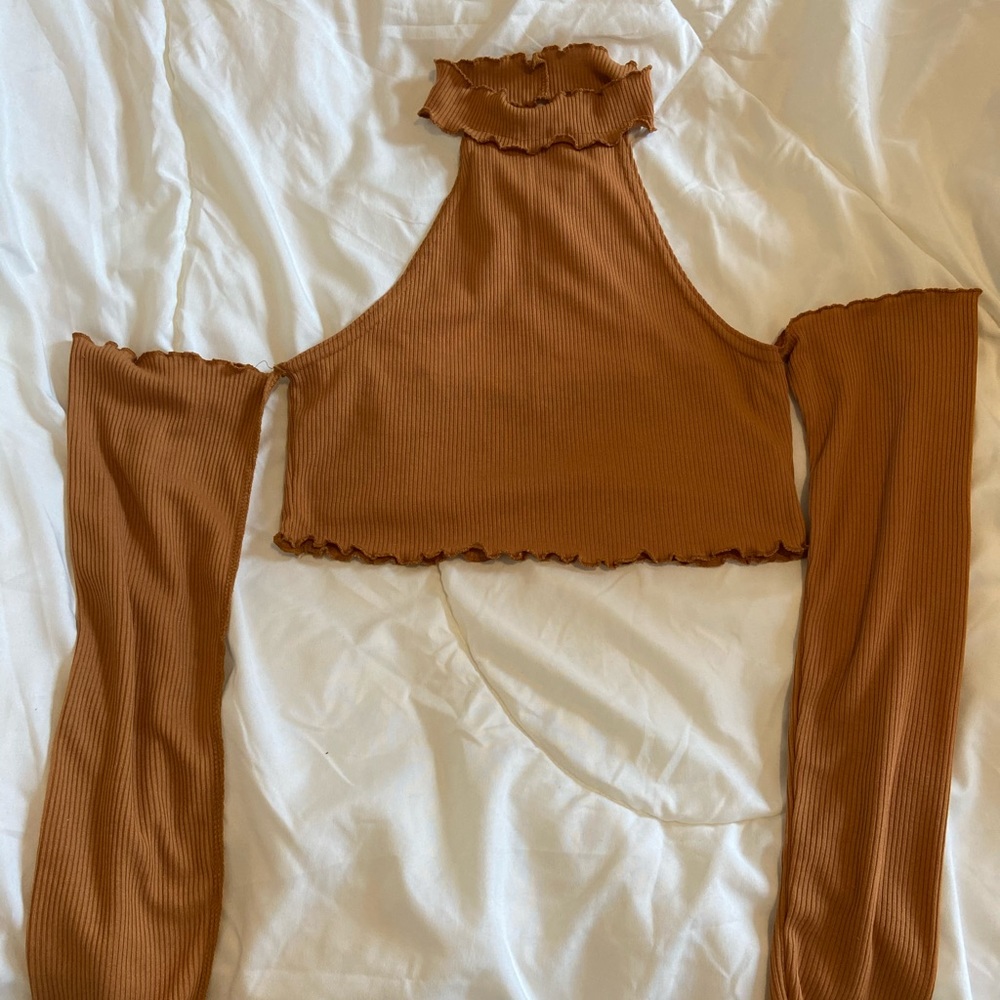 Cold Shoulder Crop Top With Button Neck